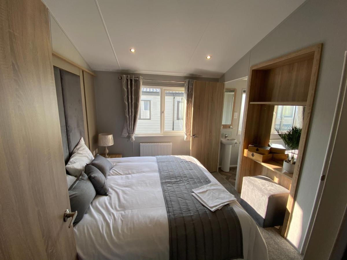 Sea View Beach Lodge Trecco Bay 3 Bedroom Porthcawl Exterior photo