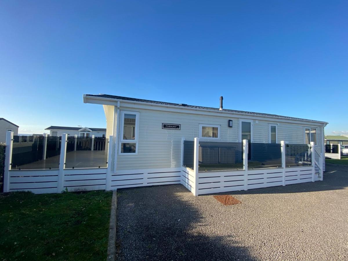 Sea View Beach Lodge Trecco Bay 3 Bedroom Porthcawl Exterior photo